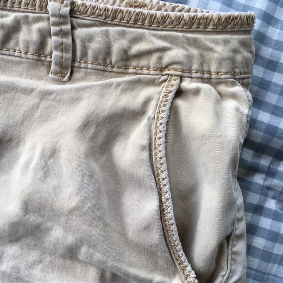 Western high rise khaki distressed shorts size 16 - Picture 3 of 8